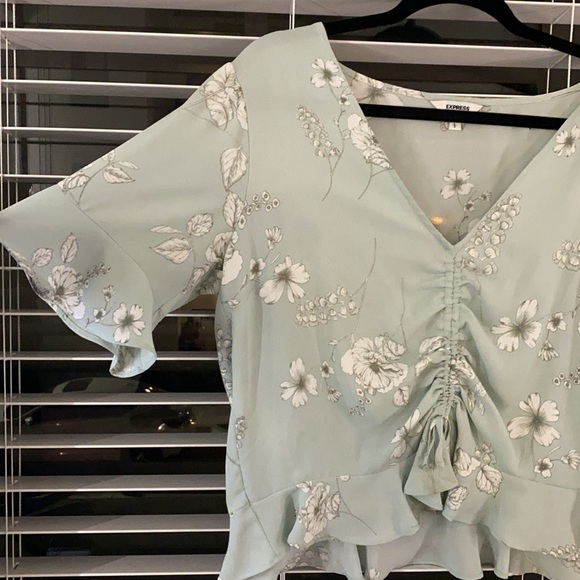 Express Blouse - Picture 2 of 3